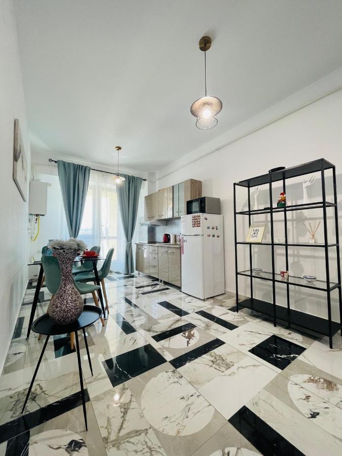 Family Apartment Near Palas Mall Iasi Buitenkant foto